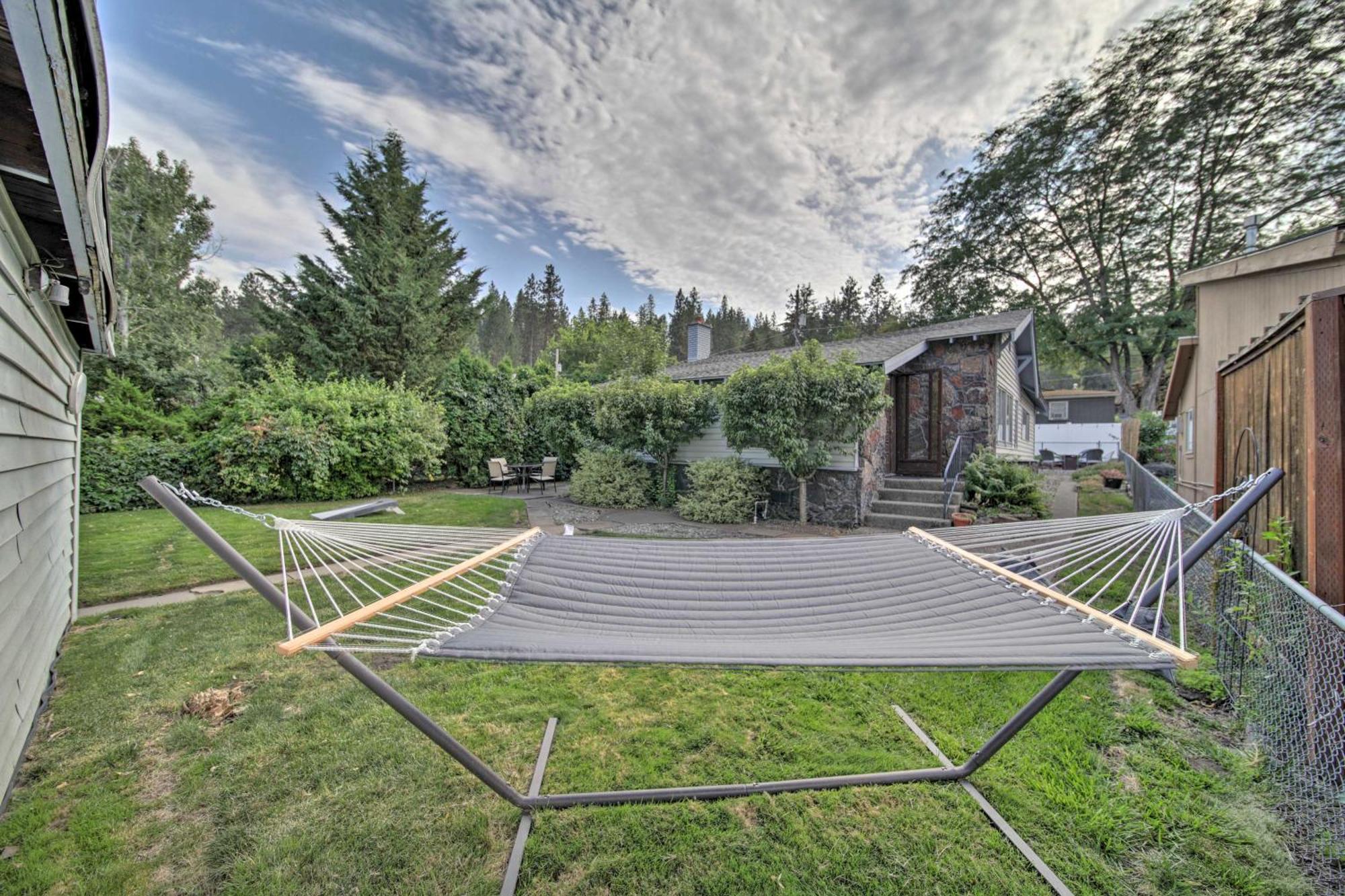 Bright And Airy Liberty Lake Abode With Backyard! Exterior photo