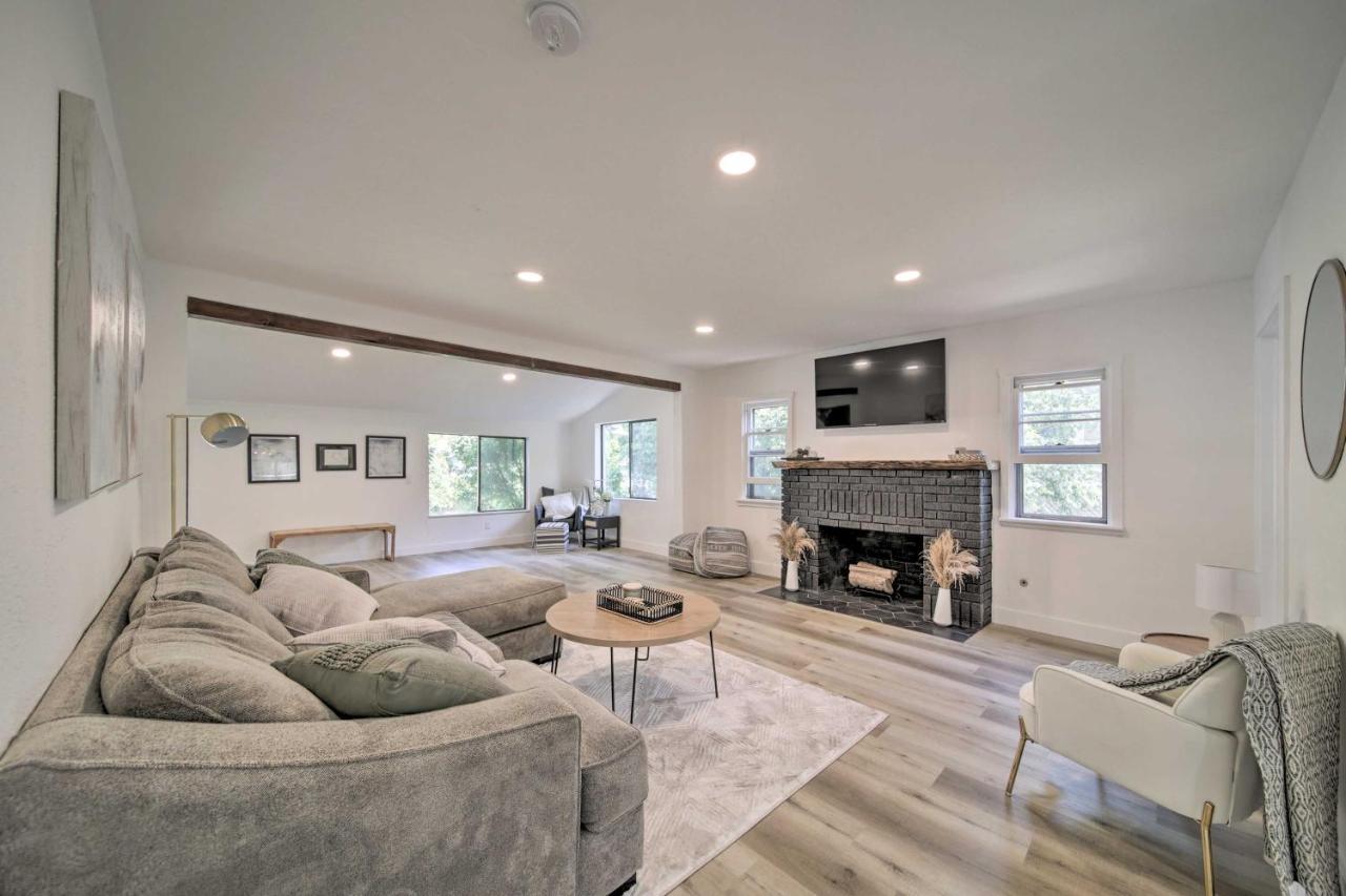 Bright And Airy Liberty Lake Abode With Backyard! Exterior photo