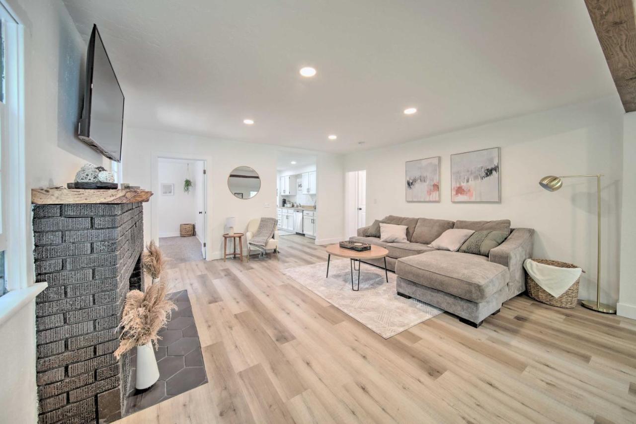 Bright And Airy Liberty Lake Abode With Backyard! Exterior photo